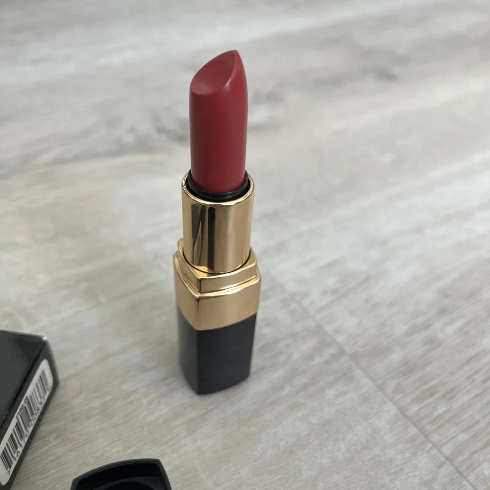 Bobbi Brown Roseberry Lip Color Lipstick 0.12 oz NIB Discontinued Rare Makeup